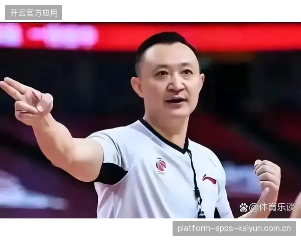 CBA裁判又成主角：两次争议判罚改变比赛